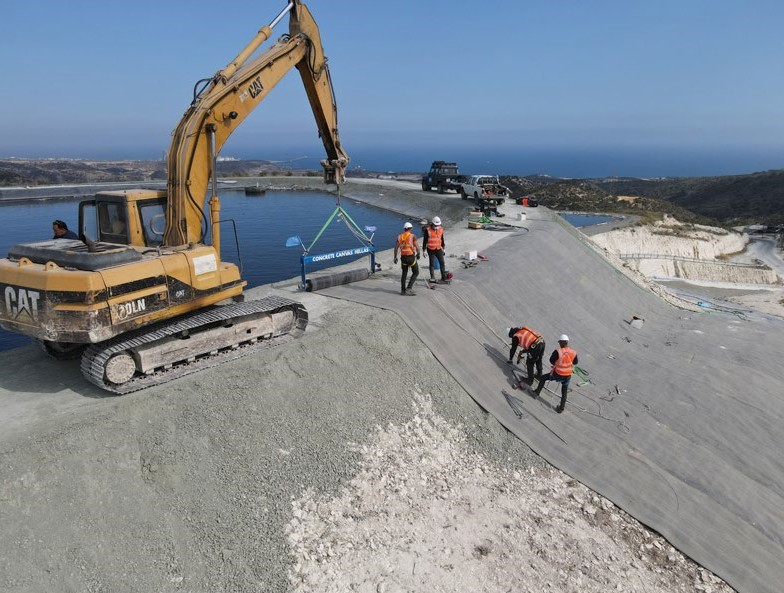 peotectia taluzurilor folosind Concrete Canvas™