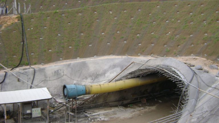 Plase-TECCO®-pentru-stabilizarea-portalurilor-de-tunel